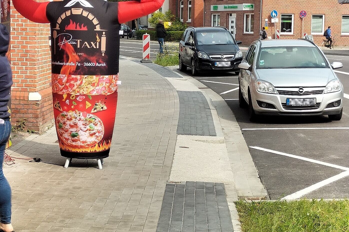 Blockierter Gehweg Fockenbollwerkstraße