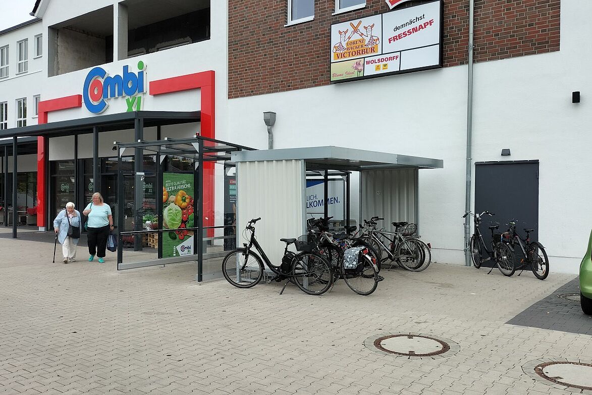 Neue Abstellanlage am Haupteingang