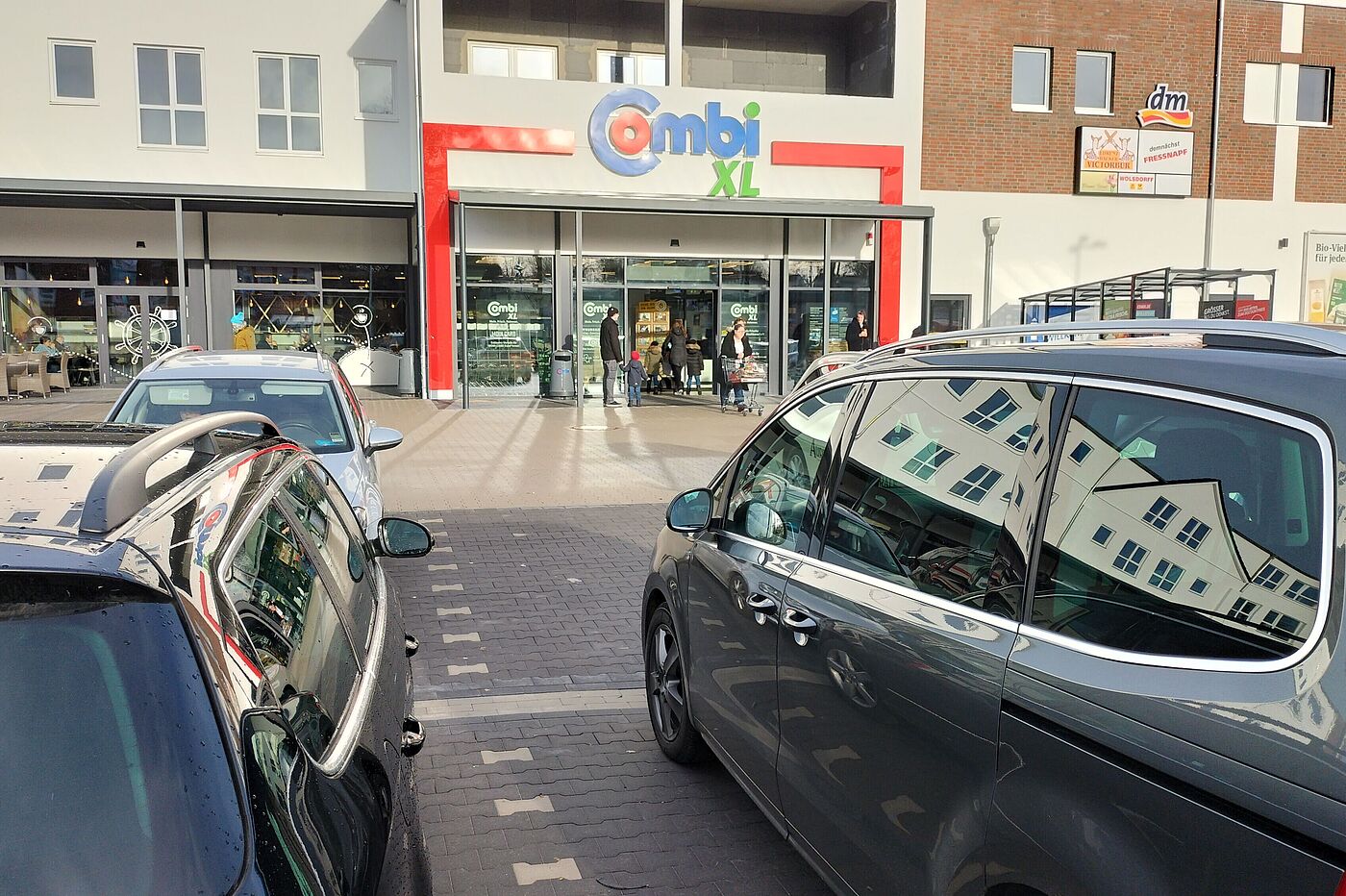 Komfortable Lage der KFZ-Stellplätze