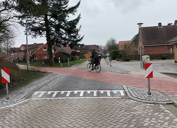 Neugestaltete Querung mit guter Sichtbeziehung