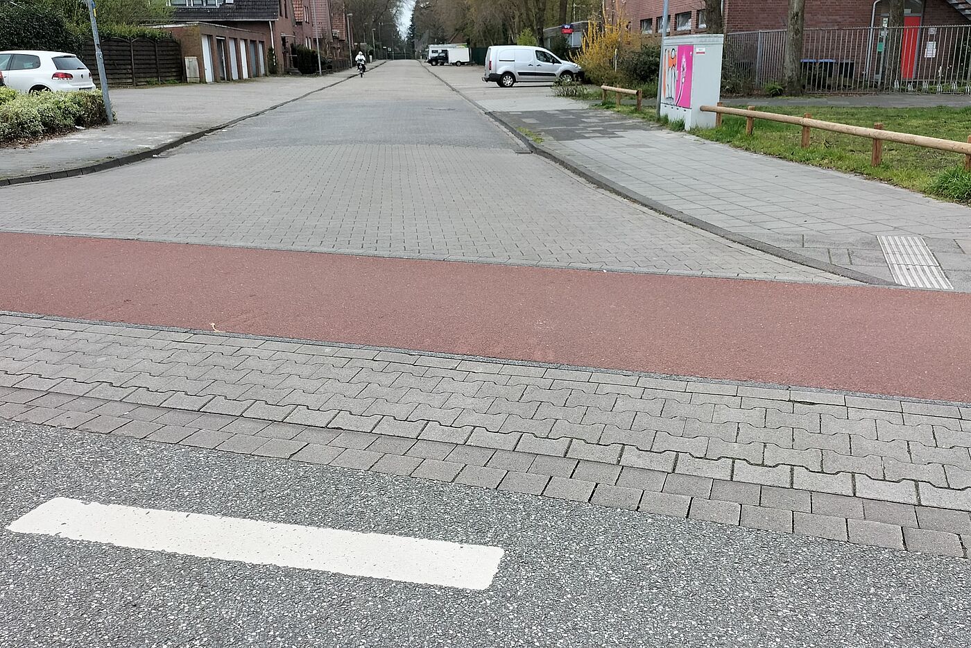 zu überquerender Radweg